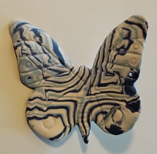 Figurine porcelaine papillon marron, caramel, blanc – Image 3