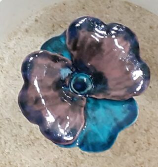 Grande fleur porcelaine pavot bleu, violine, mauve