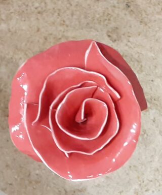 Grande fleur porcelaine rouge clair