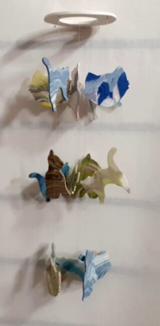 Mobile Carillon porcelaine chats, pistache, bleu