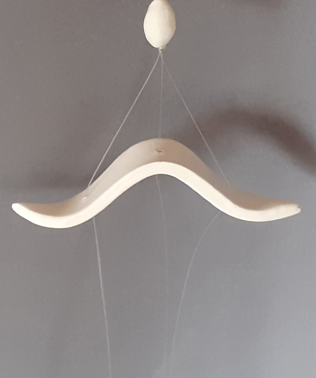 Support-porcelaine-vague-3-fils Support vague mobile carillon à vent – Image 1
