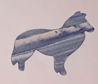 Figurine porcelaine chien, berger, nuance, bleu