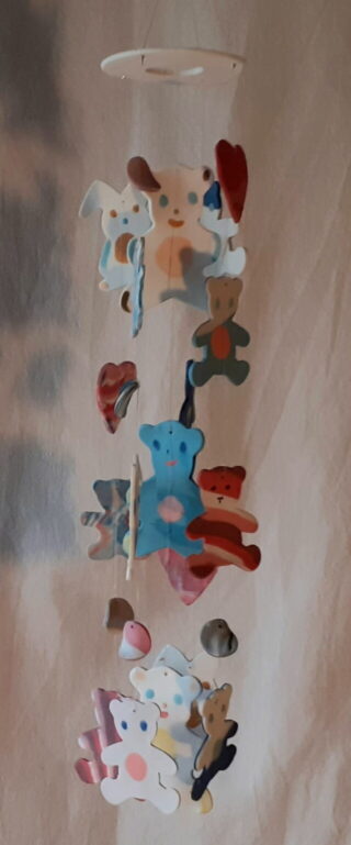 Mobile Carillon porcelaine nounours, lapin, cœur, rose, bleu – Image 5