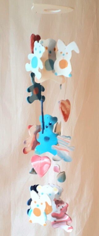 Mobile Carillon porcelaine nounours, lapin, cœur, rose, bleu – Image 2
