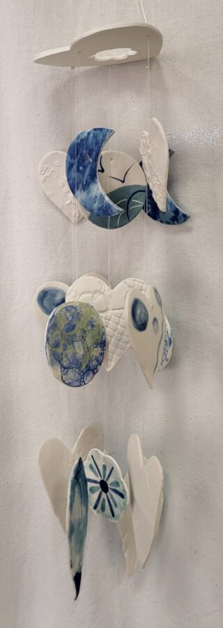 Mobile Carillon porcelaine, cœur, nuage, nuance de bleu – Image 7