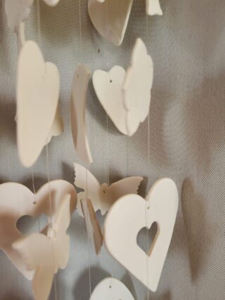 Mobile Carillon porcelaine, blanc, cœurs, papillons, oiseaux,arbres, empreintes – Image 4