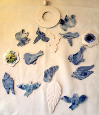 Mobile Carillon porcelaine oiseaux, fleurs, nuance de  bleus, – Image 3